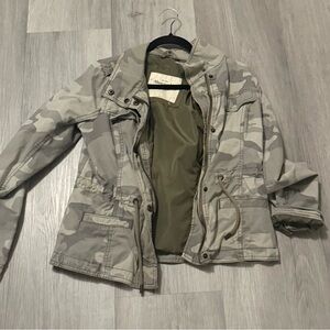 Abercrombie & Fitch Gray Camouflage Utility Jacket